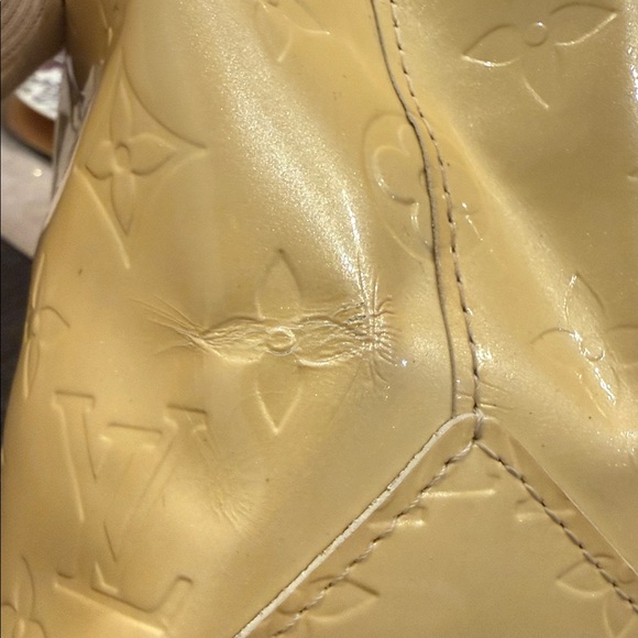 Louis Vuitton Monogram Vernis Reade PM - Picture 10 of 16